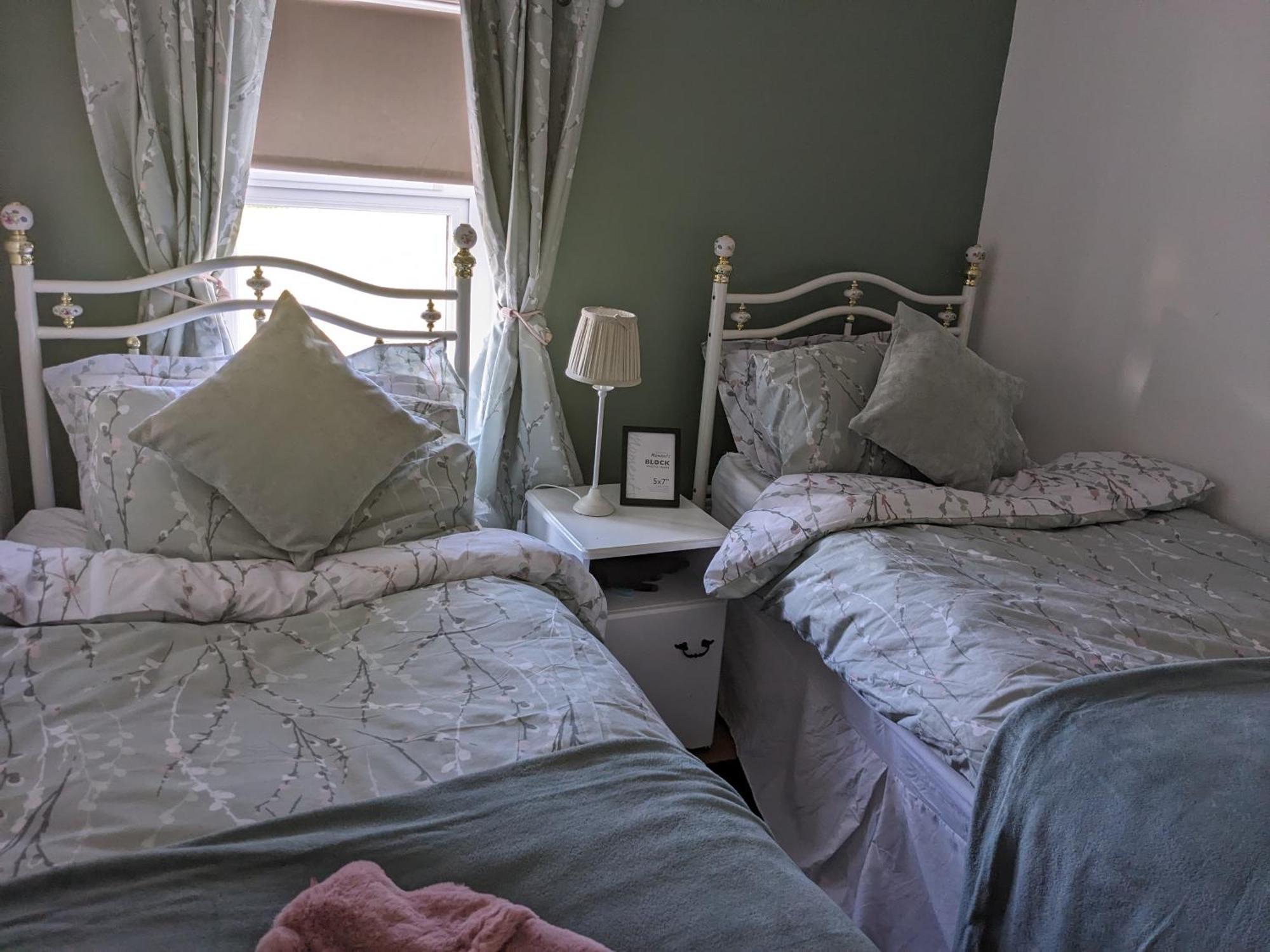 Cosy Cottage With Sea & Mountain Views Карнлок Екстериор снимка